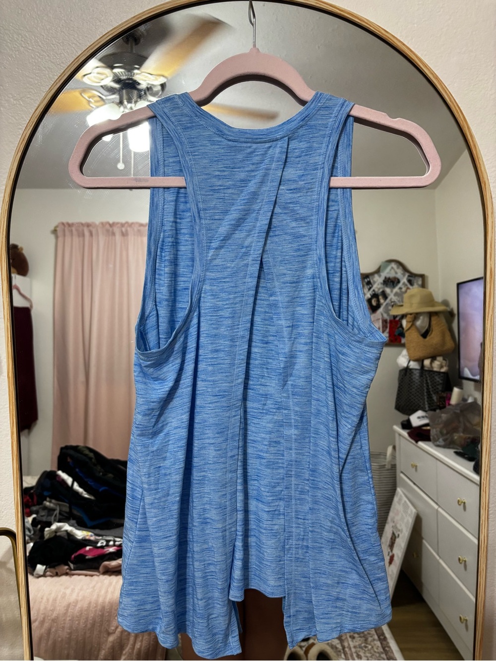 Gap Tank - Picture 2 of 2